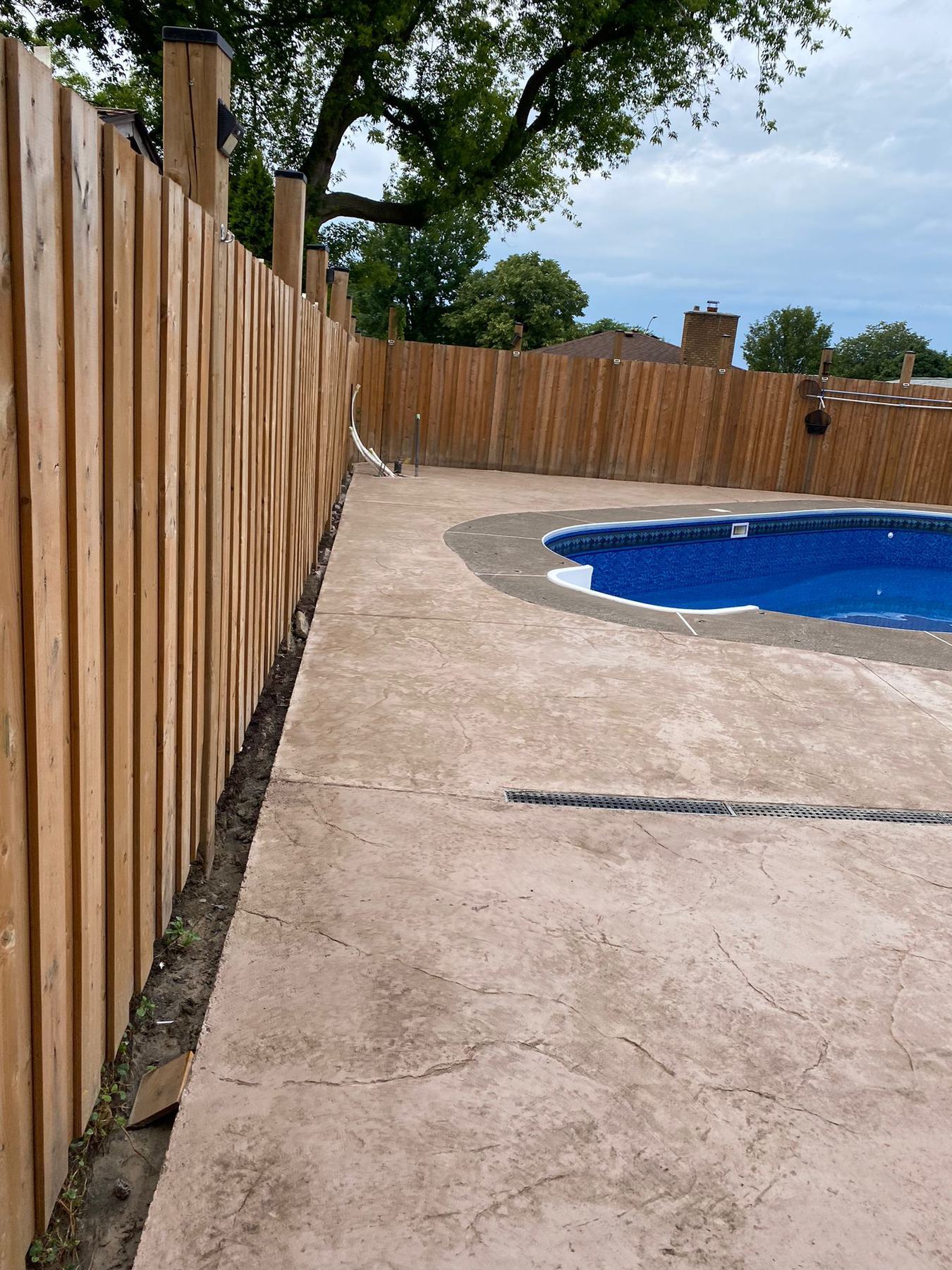 Stamped pool deck border