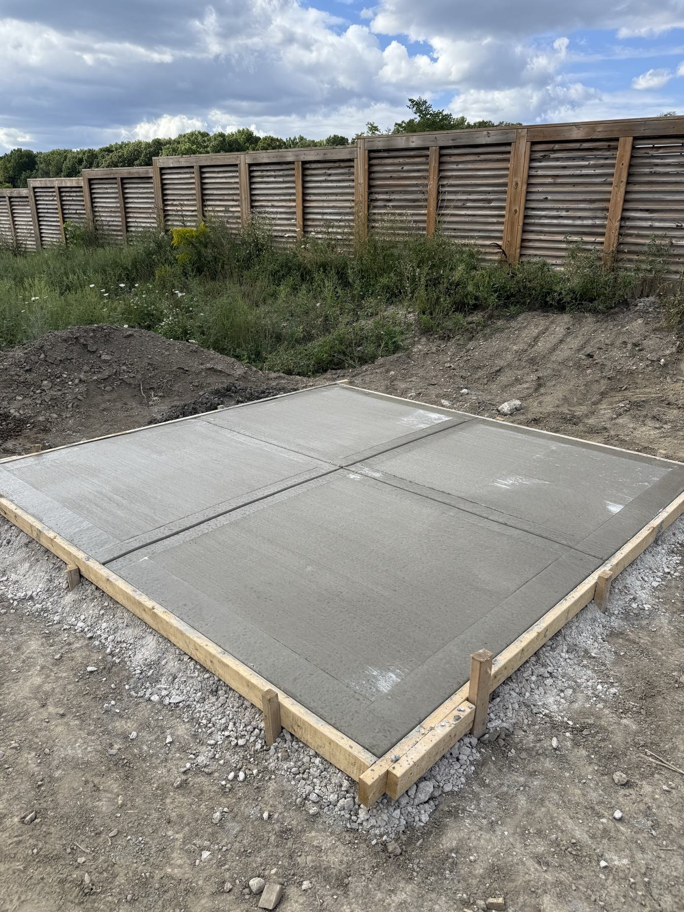 Side walkway finish