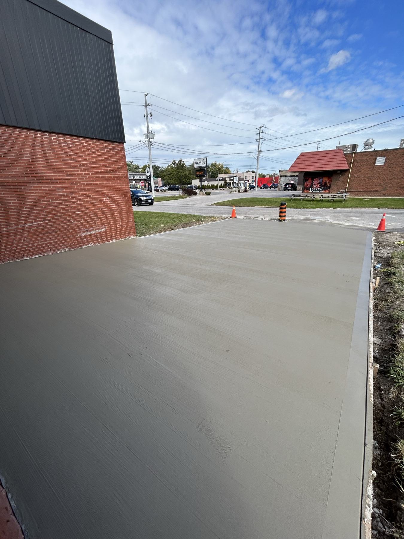 Commercial parking apron